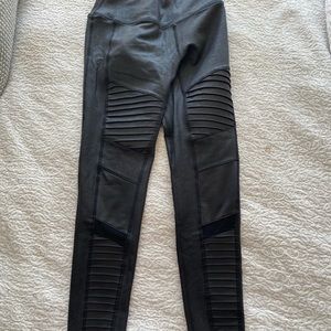 Alo Leggings